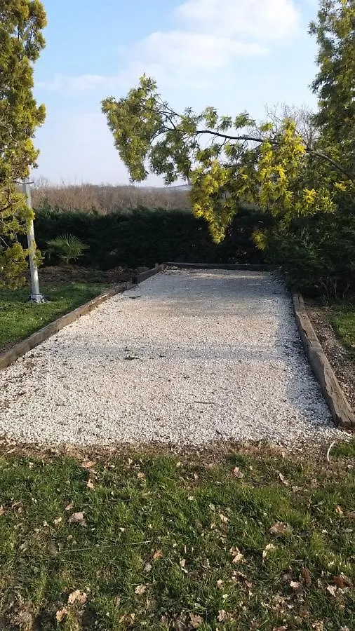 Casa de Férias maison 10 personnes à la campagne dans une ferme fruitière uniquement à la semaine Montbarla
